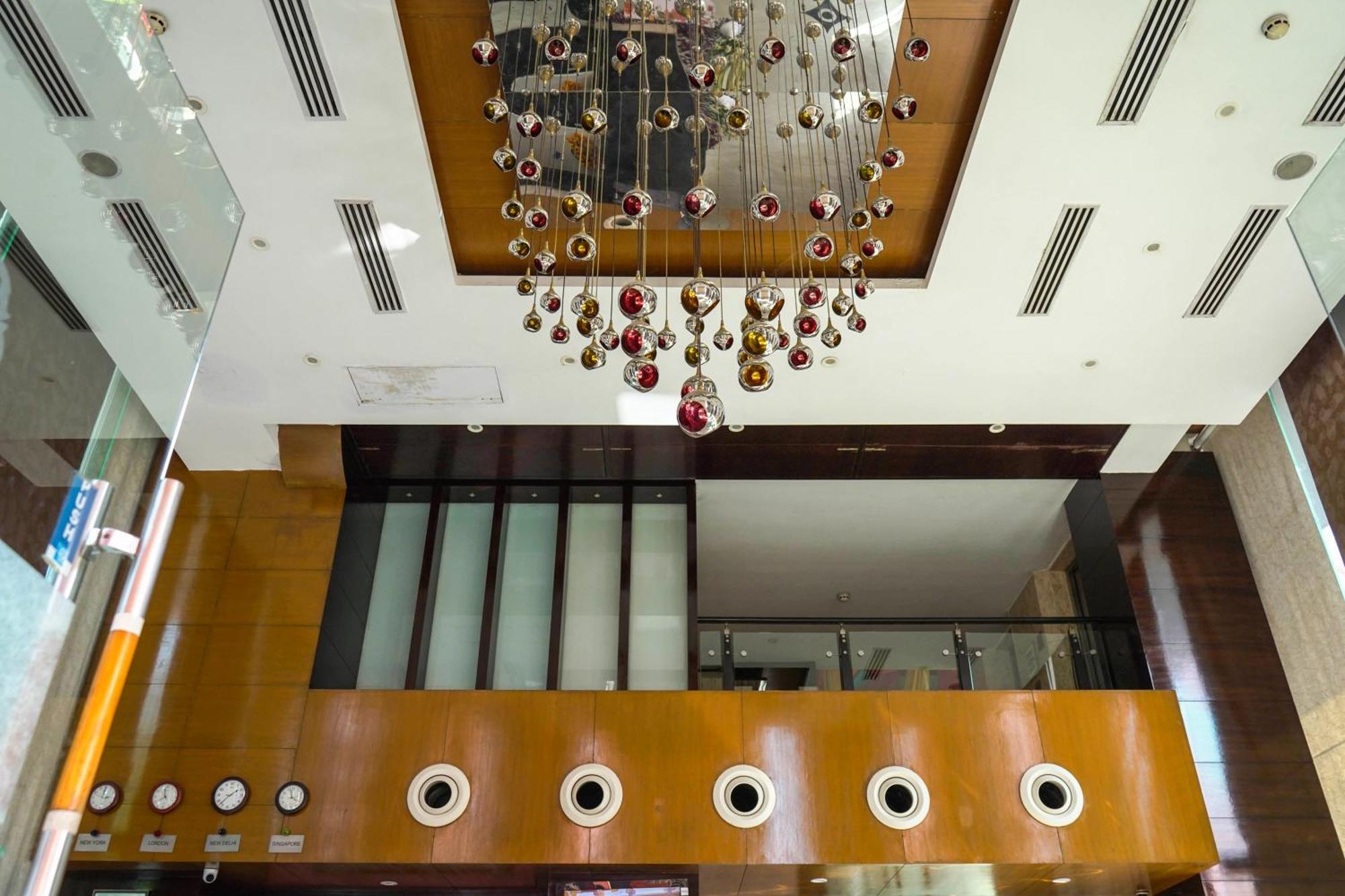Treehouse Queens Pearl Gurgaon Exterior foto